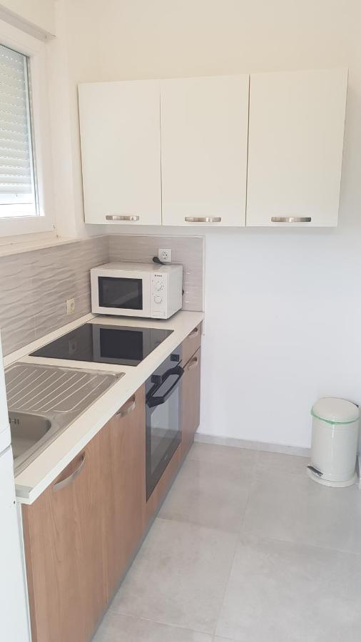 Apartment Davorka Божава Экстерьер фото